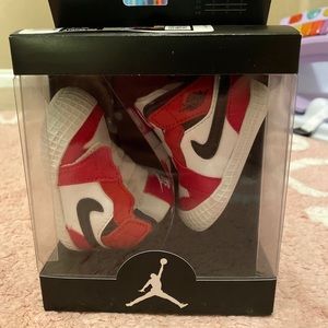 Infant Jordan 1 crib sneakers
